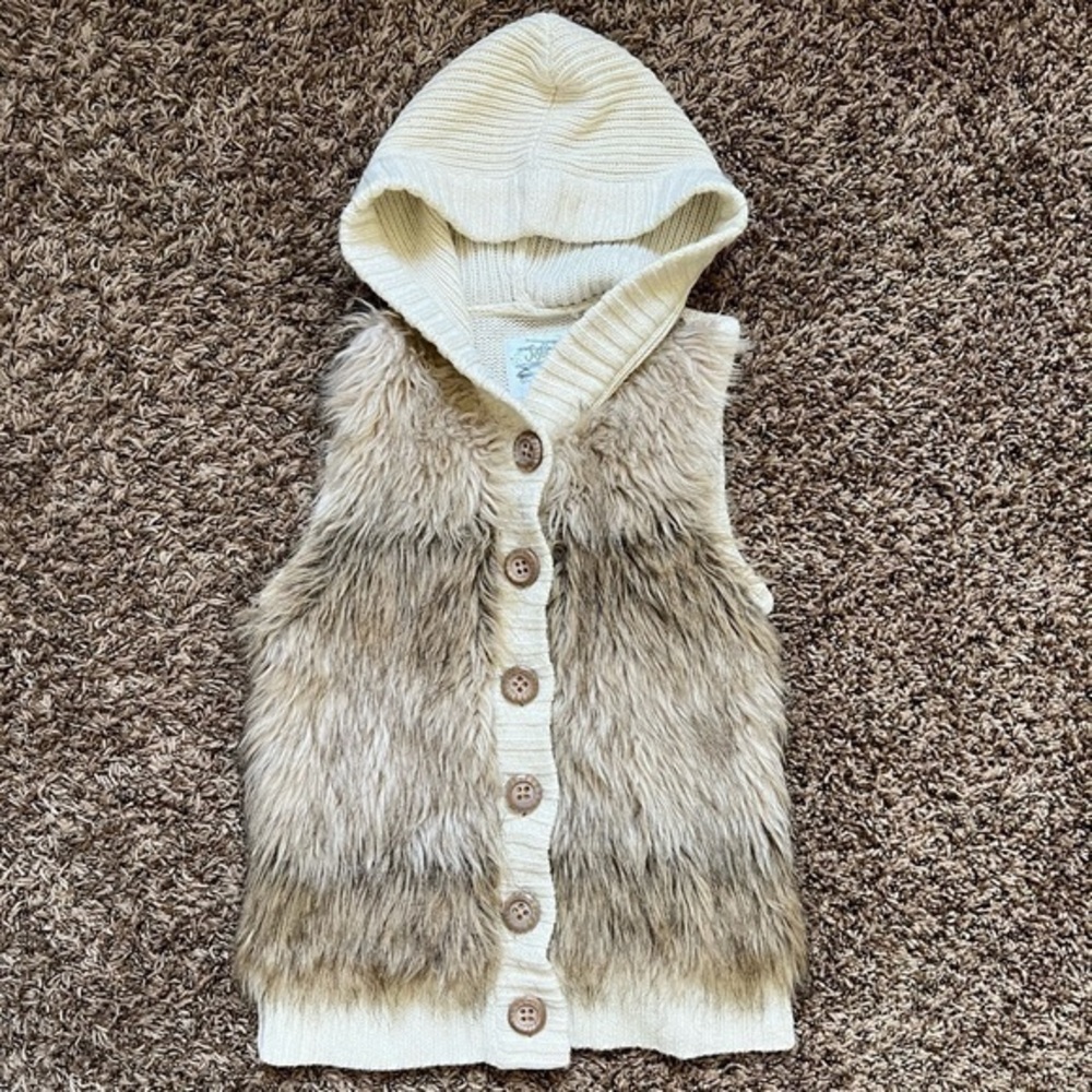 Justice 💕 Girl’s Vest sz 14